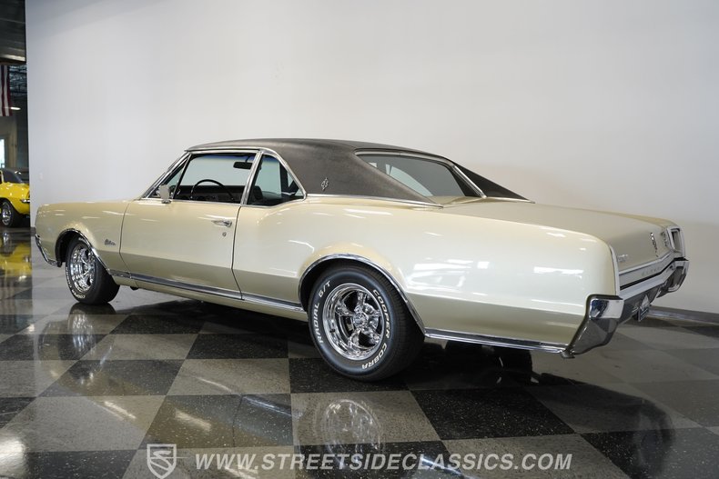 Oldsmobile-Cutlass-1967-Champagne-Metallic-Black-5