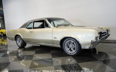 Oldsmobile-Cutlass-1967-Champagne-Metallic-Black-6
