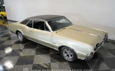 Oldsmobile-Cutlass-1967-Champagne-Metallic-Black-7