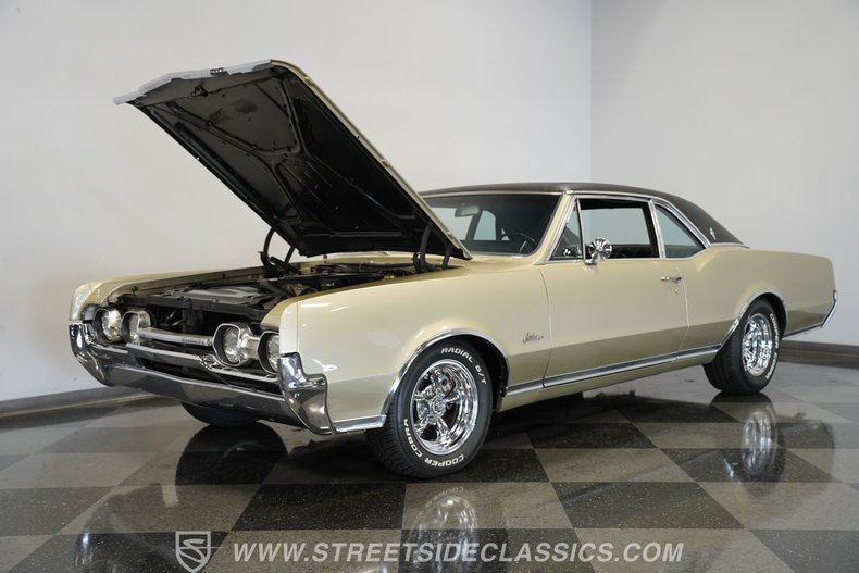 Oldsmobile-Cutlass-1967-Champagne-Metallic-Black-8