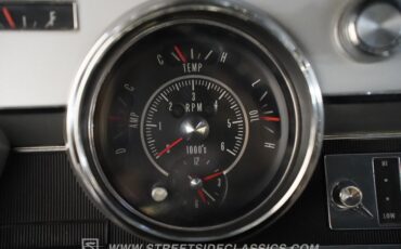 Oldsmobile-Cutlass-1967-Champagne-Metallic-Black-9