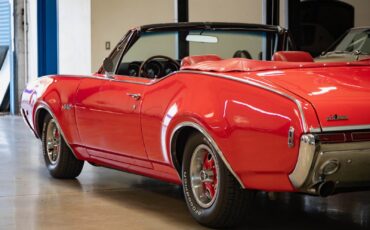 Oldsmobile-Cutlass-1968-2-Door-Convertible-22