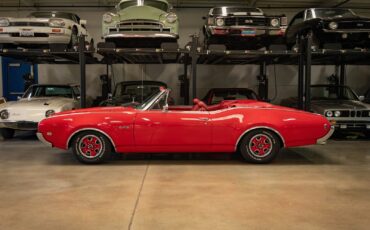Oldsmobile-Cutlass-1968-2-Door-Convertible-6