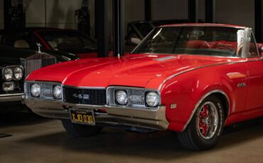 Oldsmobile-Cutlass-1968-2-Door-Convertible-8