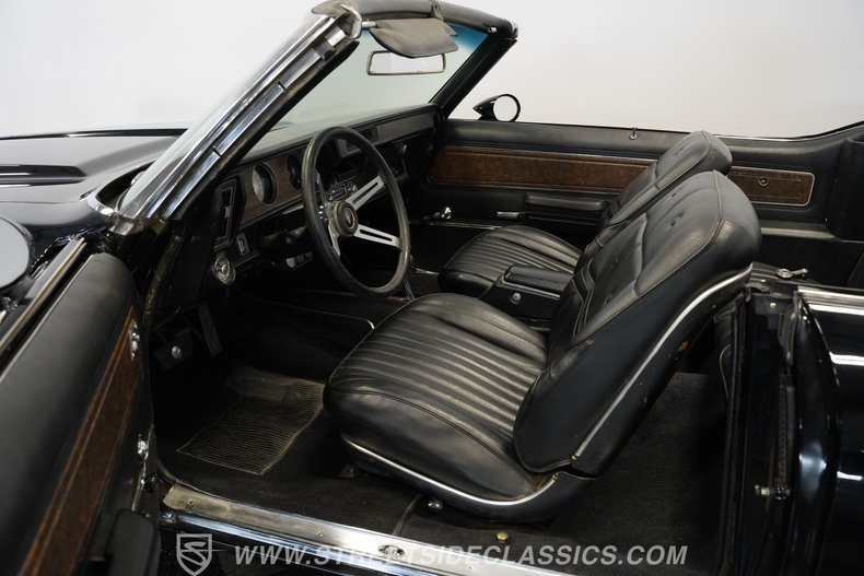 Oldsmobile-Cutlass-1970-Black-Black-13