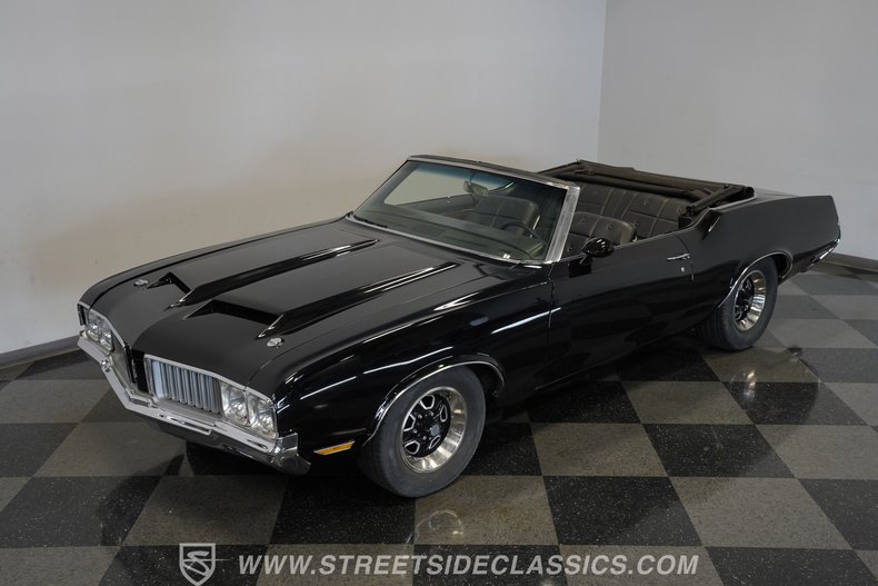 Oldsmobile-Cutlass-1970-Black-Black-16
