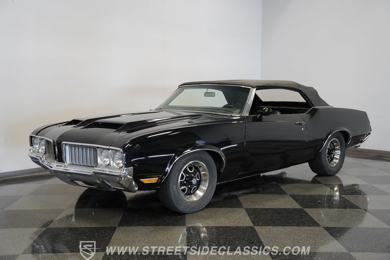 Oldsmobile-Cutlass-1970-Black-Black-2