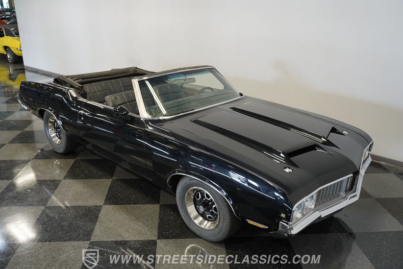 Oldsmobile-Cutlass-1970-Black-Black-24
