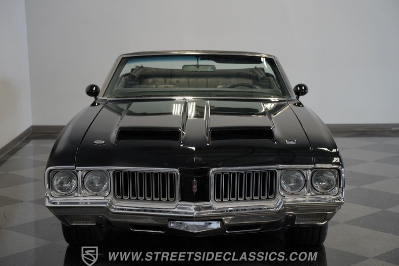Oldsmobile-Cutlass-1970-Black-Black-26