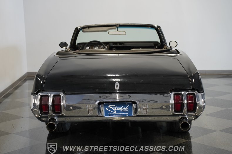 Oldsmobile-Cutlass-1970-Black-Black-29