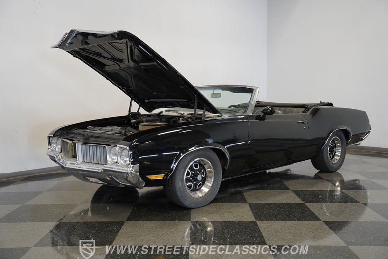 Oldsmobile-Cutlass-1970-Black-Black-33