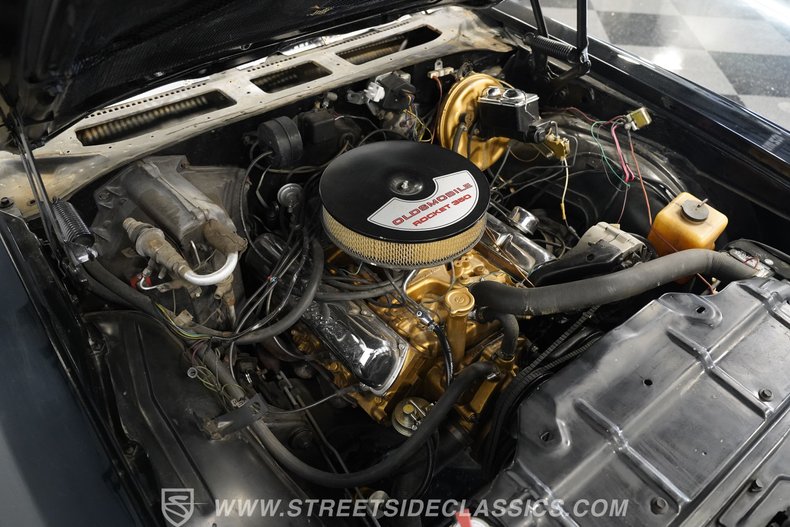 Oldsmobile-Cutlass-1970-Black-Black-36