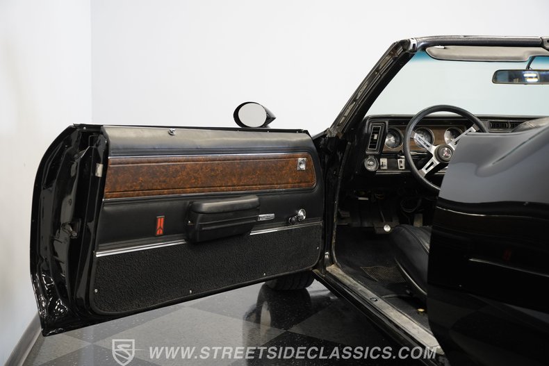 Oldsmobile-Cutlass-1970-Black-Black-37