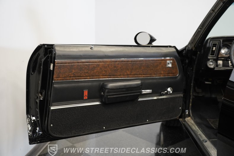 Oldsmobile-Cutlass-1970-Black-Black-38