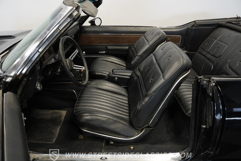 Oldsmobile-Cutlass-1970-Black-Black-39