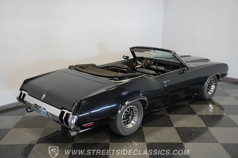 Oldsmobile-Cutlass-1970-Black-Black-4