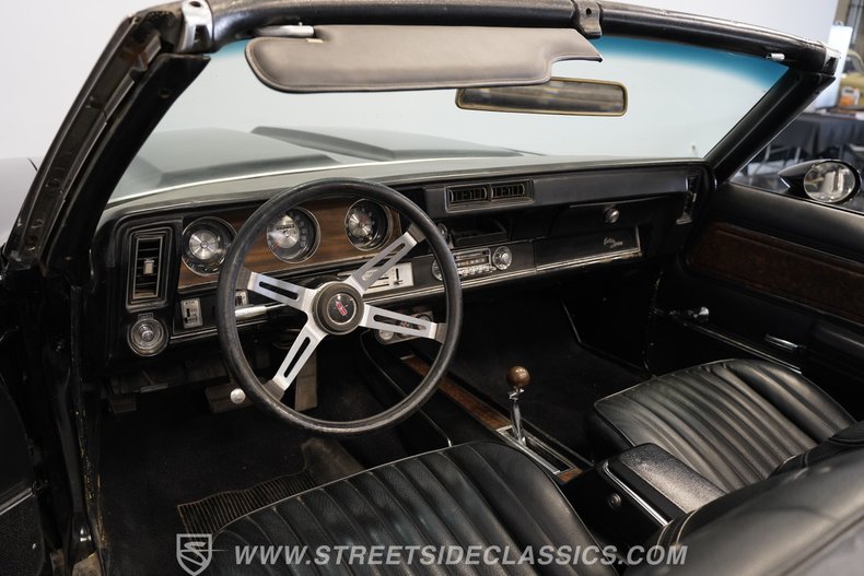 Oldsmobile-Cutlass-1970-Black-Black-41