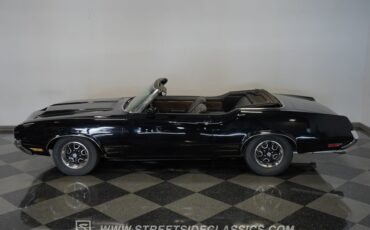 Oldsmobile-Cutlass-1970-Black-Black-49