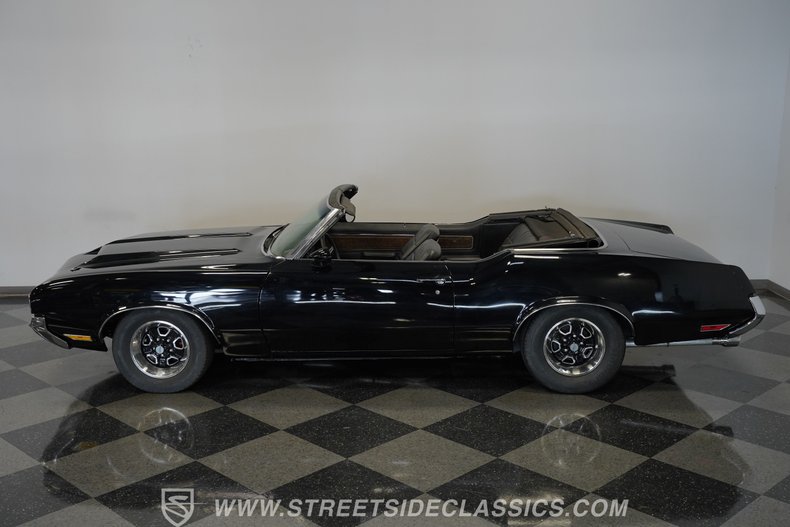 Oldsmobile-Cutlass-1970-Black-Black-49