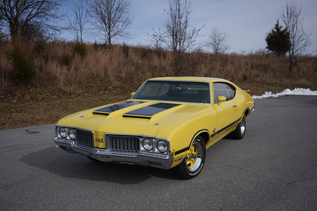 Oldsmobile-Cutlass-1970-Coupe-1