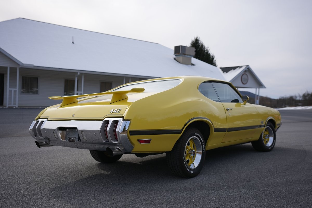Oldsmobile-Cutlass-1970-Coupe-11