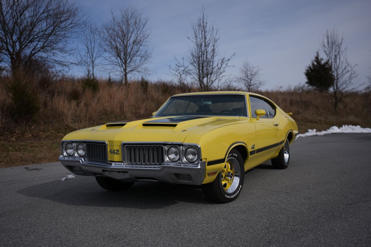 Oldsmobile-Cutlass-1970-Coupe-2
