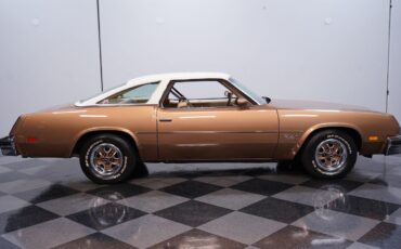 Oldsmobile-Cutlass-1976-Coupe-12