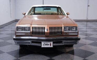 Oldsmobile-Cutlass-1976-Coupe-15