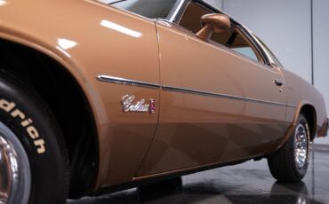 Oldsmobile-Cutlass-1976-Coupe-20