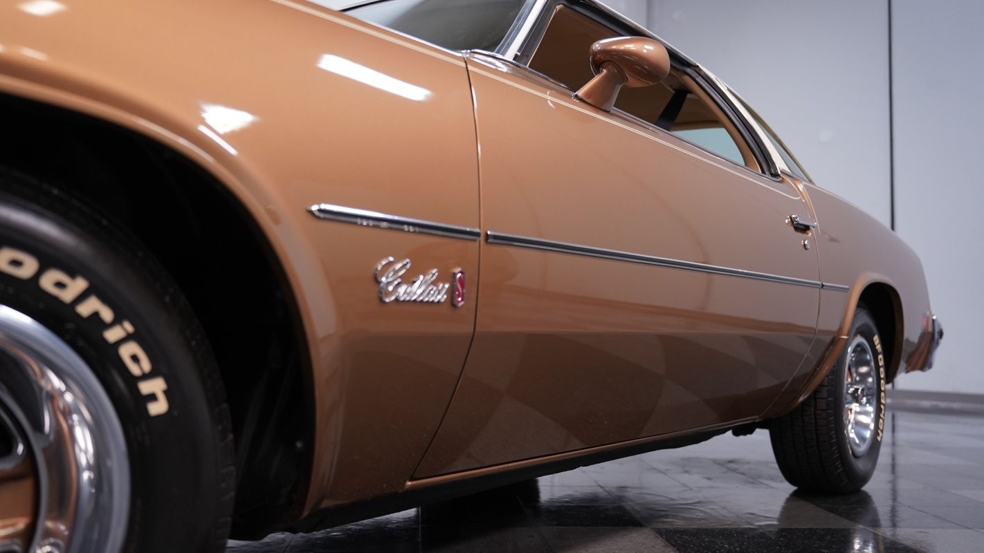 Oldsmobile-Cutlass-1976-Coupe-20