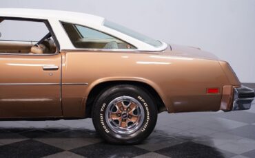 Oldsmobile-Cutlass-1976-Coupe-22