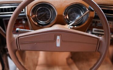 Oldsmobile-Cutlass-1976-Coupe-34