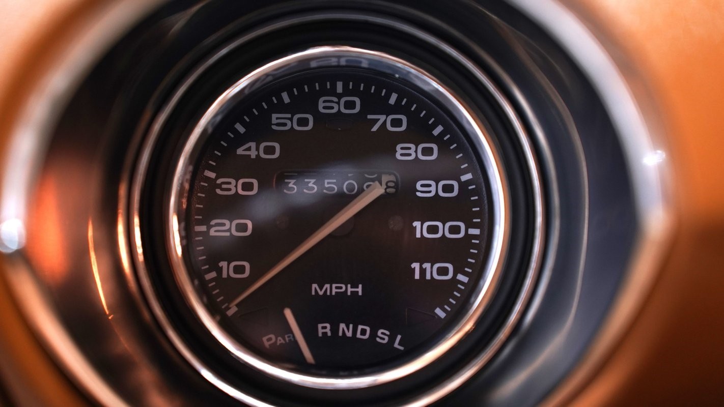 Oldsmobile-Cutlass-1976-Coupe-36