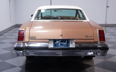 Oldsmobile-Cutlass-1976-Coupe-9