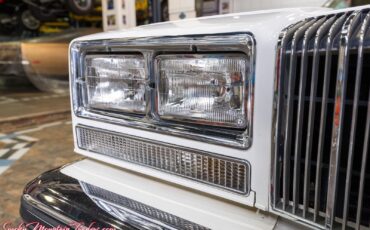 Oldsmobile-Cutlass-1977-10