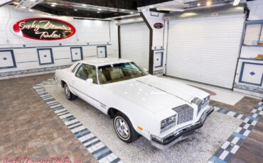 Oldsmobile-Cutlass-1977-12