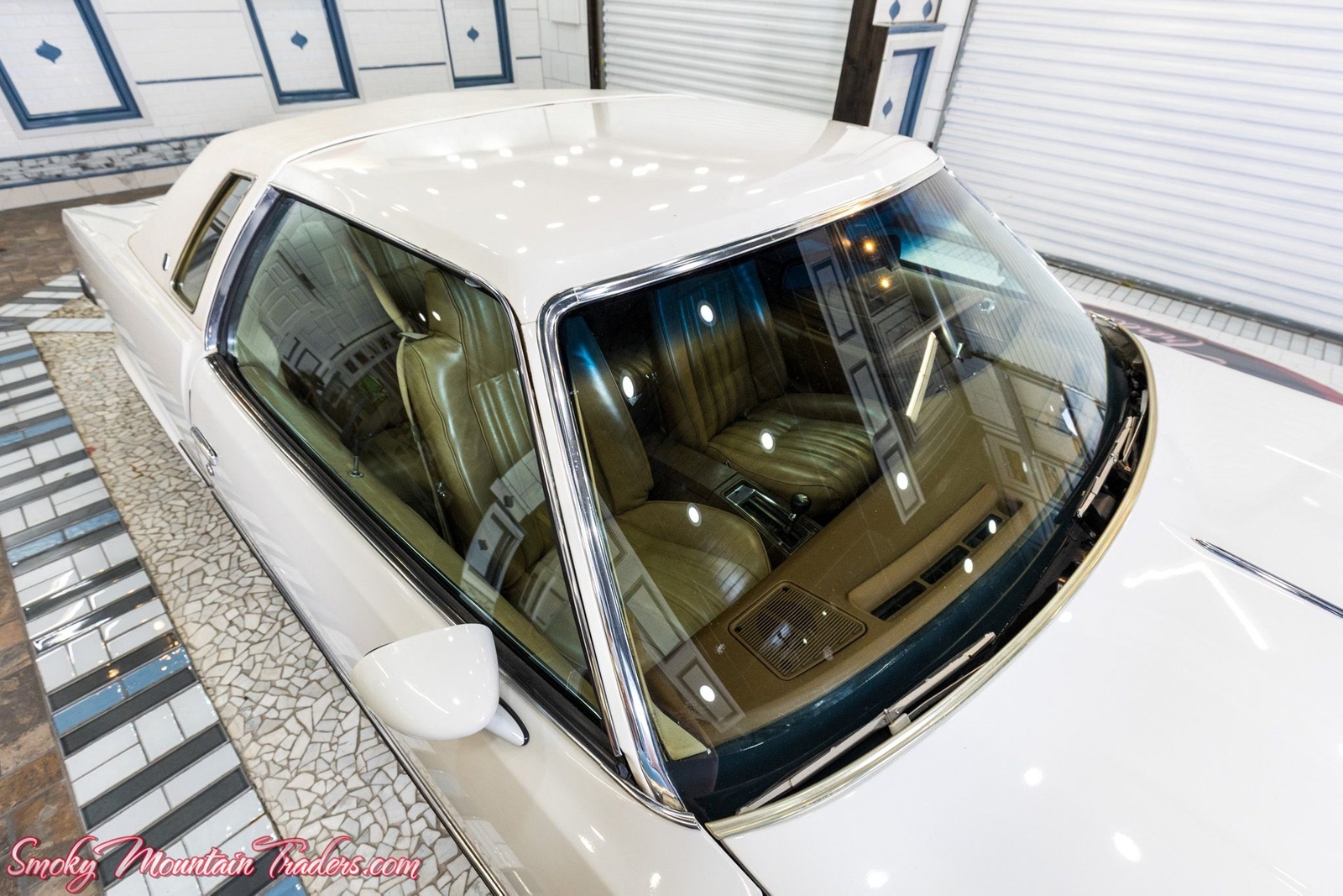 Oldsmobile-Cutlass-1977-14