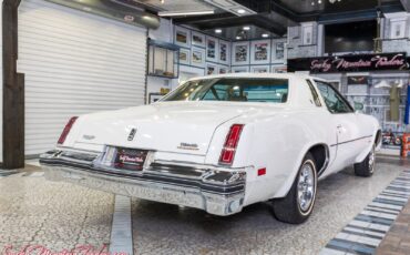 Oldsmobile-Cutlass-1977-20