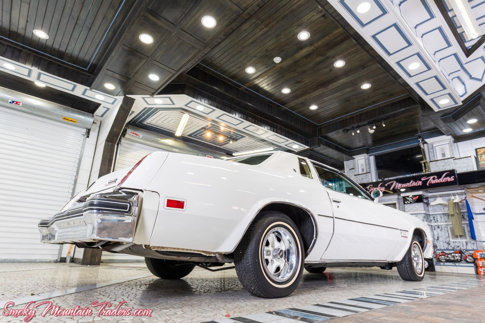 Oldsmobile-Cutlass-1977-26