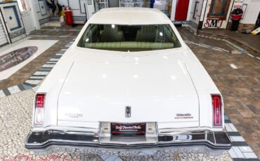 Oldsmobile-Cutlass-1977-28