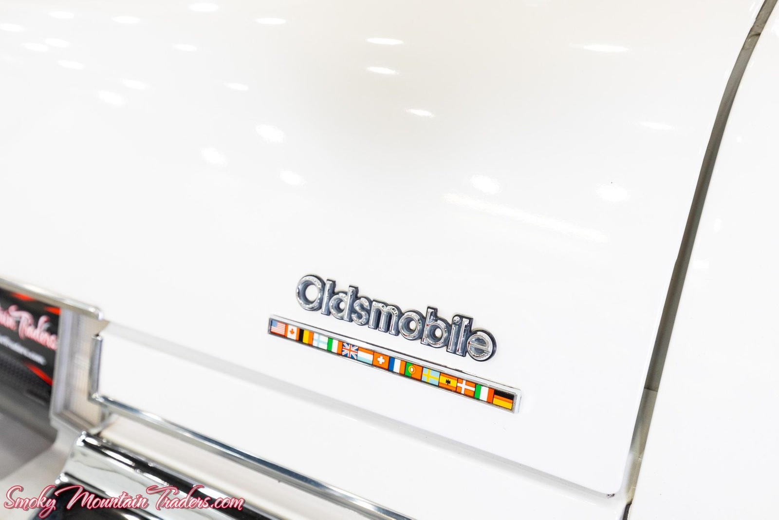 Oldsmobile-Cutlass-1977-32