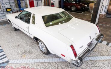 Oldsmobile-Cutlass-1977-35