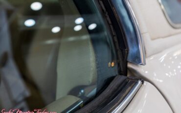 Oldsmobile-Cutlass-1977-4