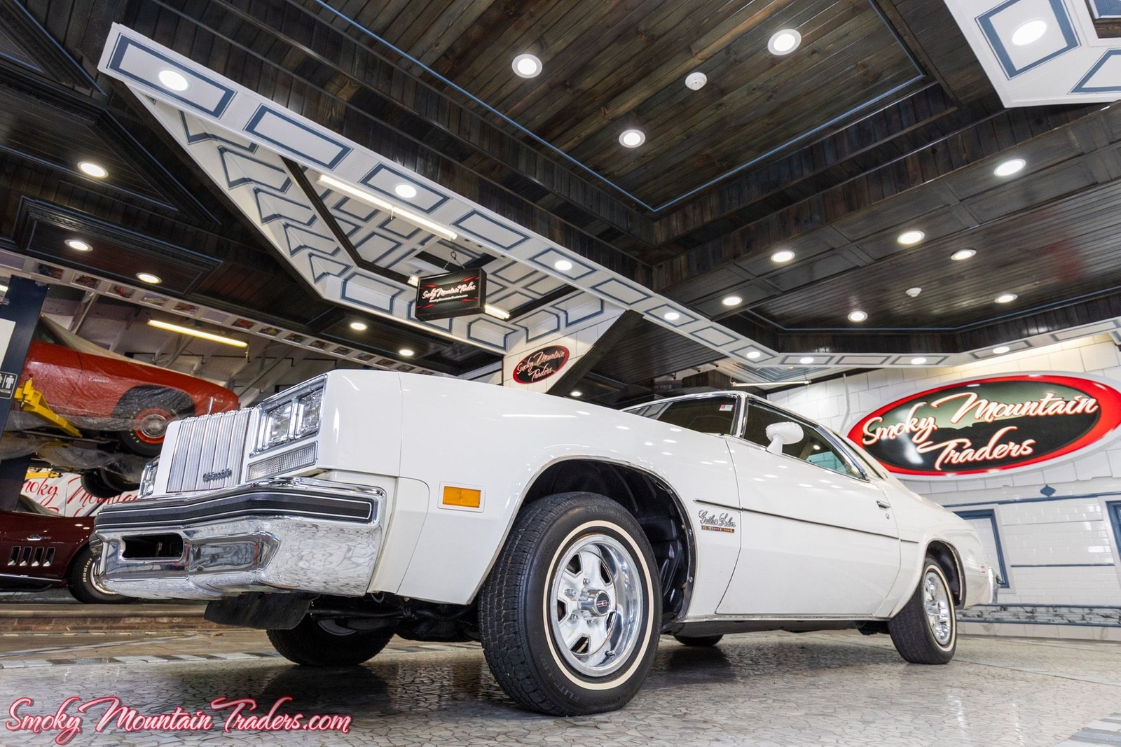 Oldsmobile-Cutlass-1977-7