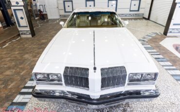 Oldsmobile-Cutlass-1977-9