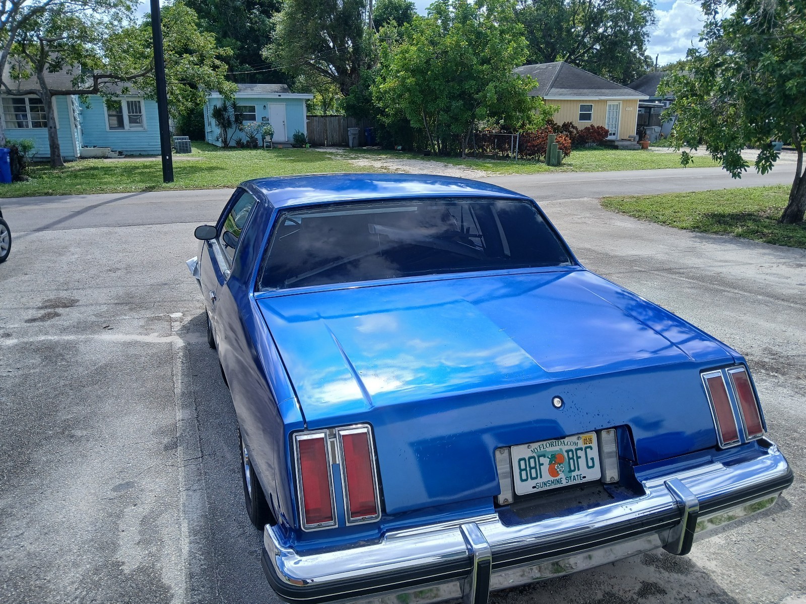 Oldsmobile-Cutlass-1980-Sedan-1