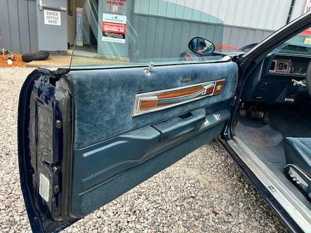 Oldsmobile-Cutlass-1986-Coupe-20