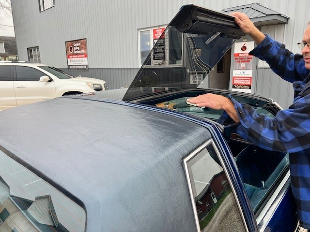 Oldsmobile-Cutlass-1986-Coupe-25