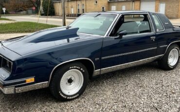 Oldsmobile-Cutlass-1986-Coupe
