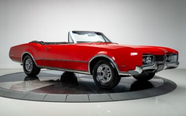 Oldsmobile-Delta-88-1967-Convertible-10